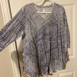 Whimsey Rose XL Women's Blue Patterned Top